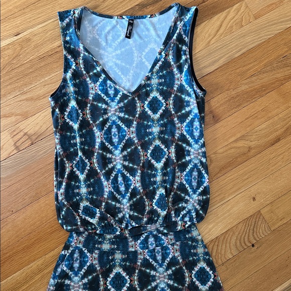 Chic Blue Patterned Mini Dress - Picture 3 of 3